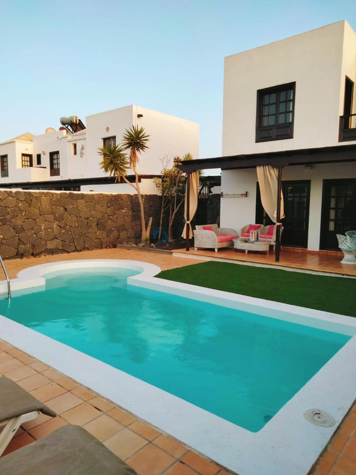 Lovely Villa Kiluka Heated Pool 플라야블랑카 외부 사진