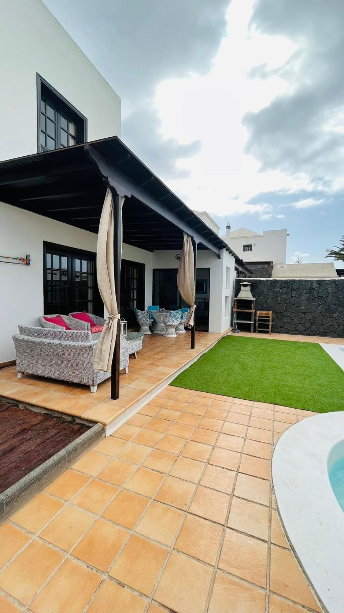 Lovely Villa Kiluka Heated Pool 플라야블랑카 외부 사진